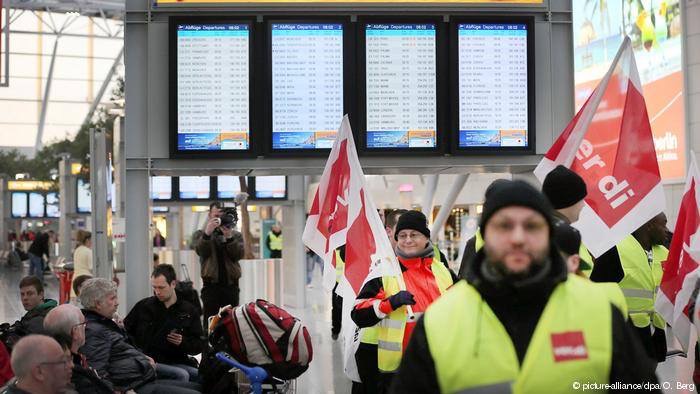 В аэропортах Дюссельдорфа и Ганновера проходят забастовки сотрудников
