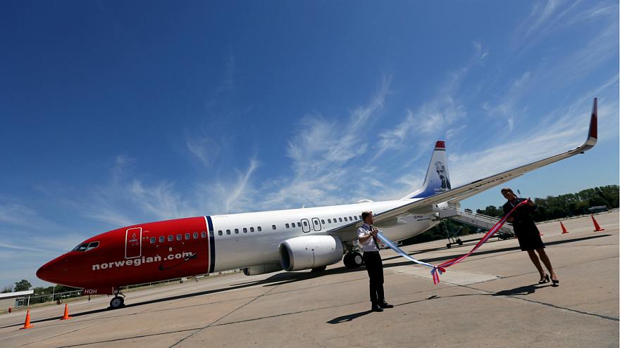 Самолет "Норвежских авиалиний" вернулся в аэропорт Стокгольма из-за возможной бомбы на борту