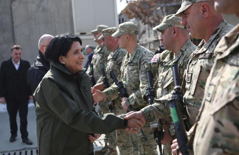 Саломе Зурабишвили благодарит грузинских военных за участие в миссии НАТО «Решительная поддержка»