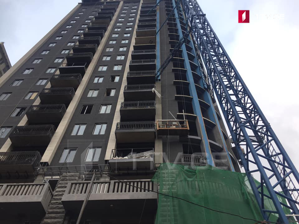 Worker dies after falling into an elevator shaft