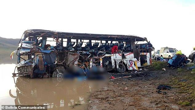 В результате автокатастрофы в Боливии погибли 24 человека