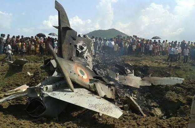 Пакистанские воздушные силы сбили два индийских военных самолета
