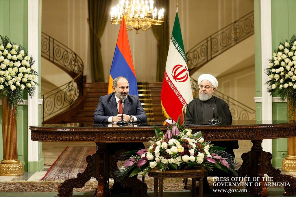 По информации армянских СМИ, Никол Пашишян и Хасан Роухани обсудили экспорт иранского газа в Грузию