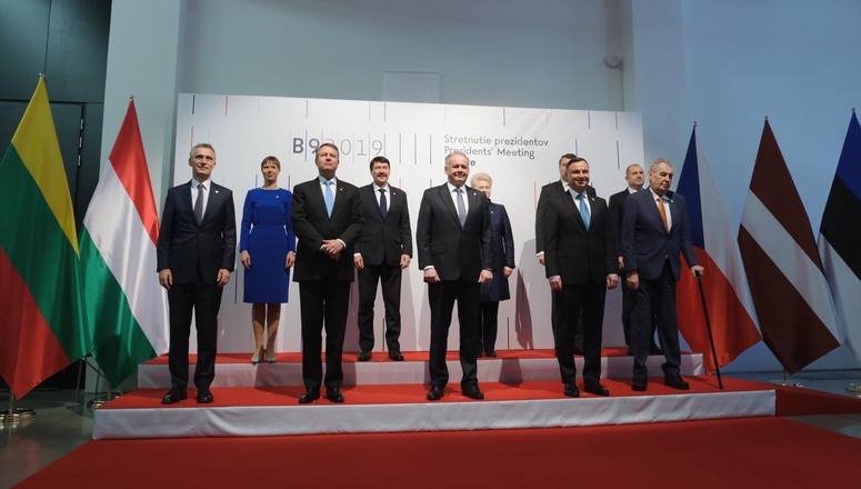 Йенс Столтенберг встретился с президентами стран восточного фланга альянса