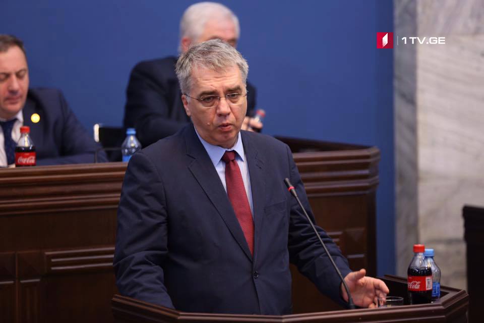 В парламентском комитете по здравоохранению заслушают Давида Сергеенко