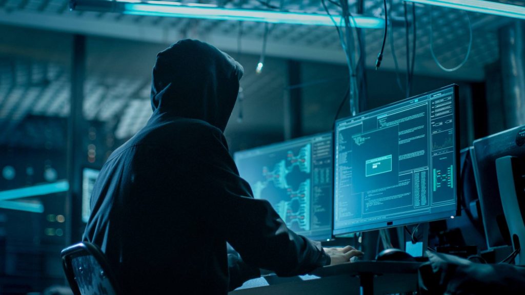 Группа иранских хакеров осуществила кибератаки на более чем 200 компаний