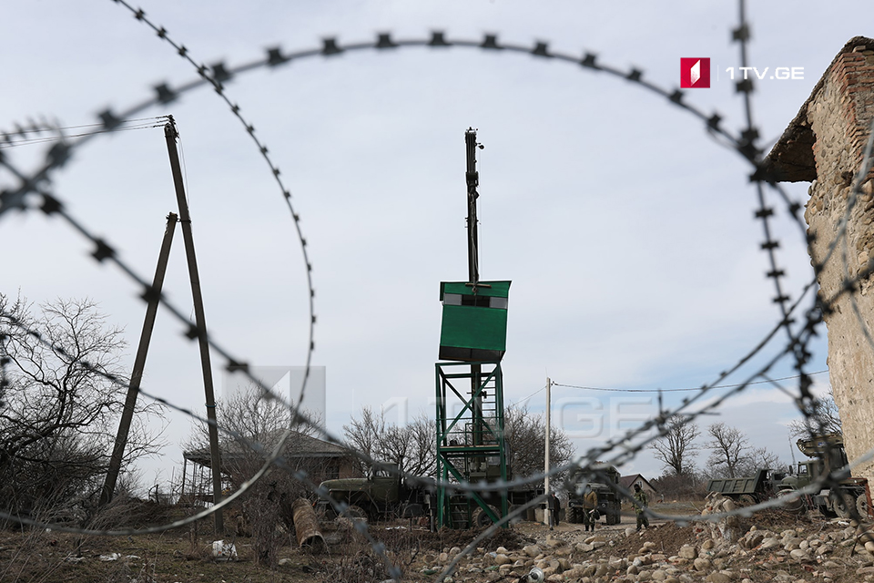 В селе Хурвалети говорят, что российские военные в данное время находятся около вышки установленной возле оккупационной линии