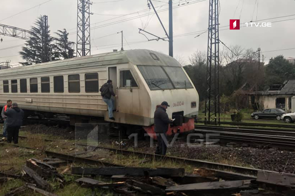Train en-route Kutaisi-Batumi derailed