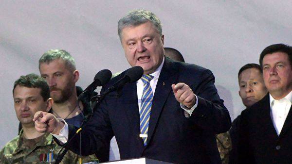 Петр Порошенко обещает населению вернуть Крым
