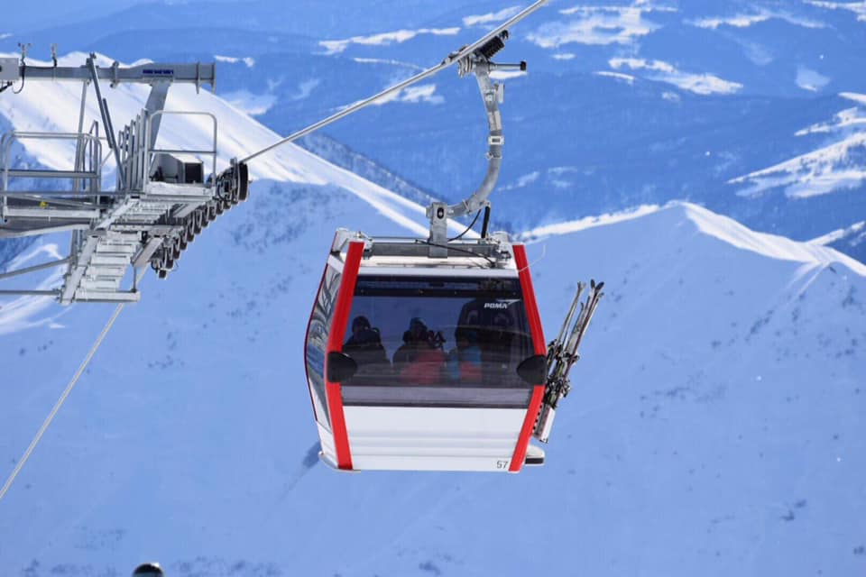 Due to the difficult meteorological conditions, ropeways in Gudauri work intermittently