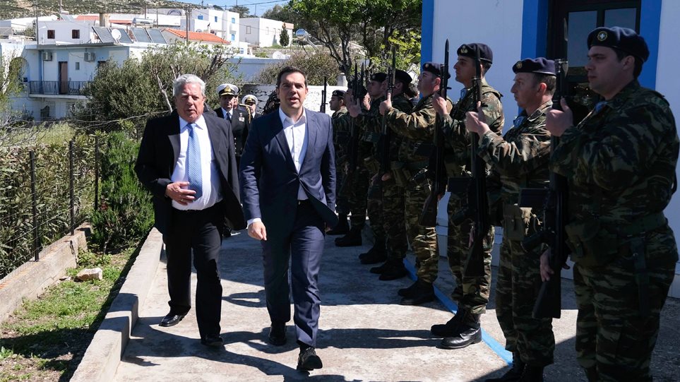 Премьер-министр Греции - Турецкие истребители преследовали мой вертолет
