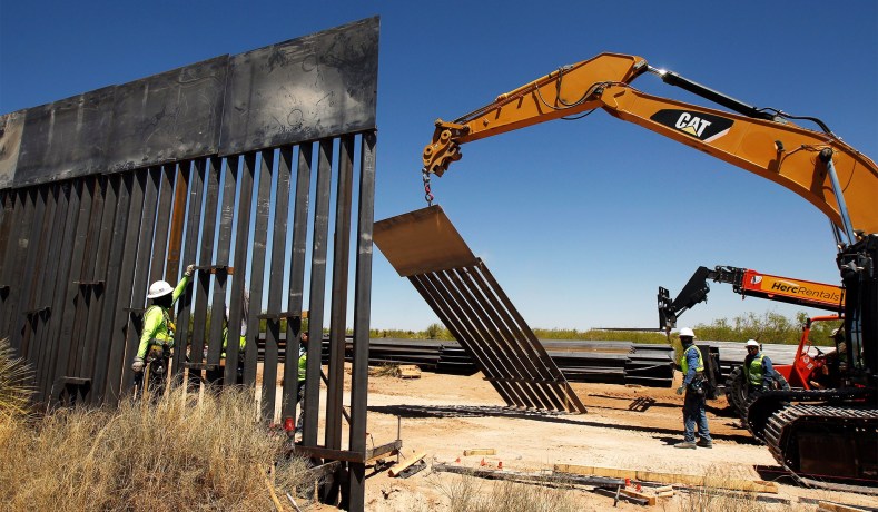 Пентагон разрешил выделить 1 миллиард долларов на строительство стены на границе с Мексикой