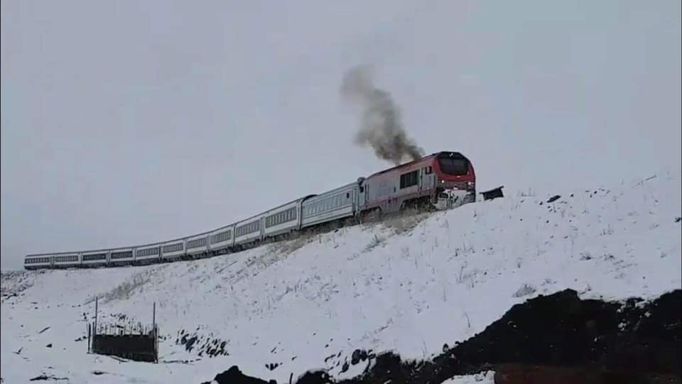 First train enters Georgia through Baku-Tbilisi Kars railroad in test regime (Photo)