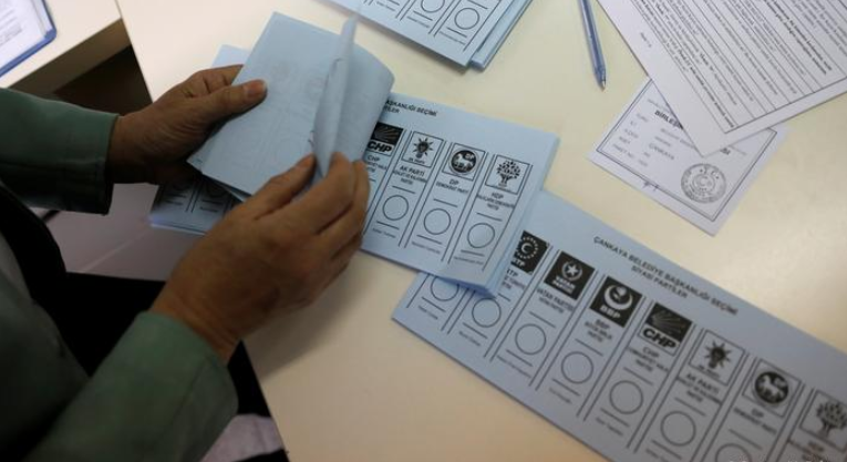 Два наблюдателя убиты на избирательном участке в Турции