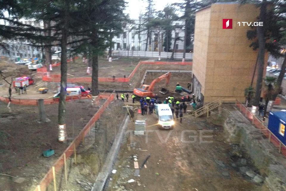 В Тбилиси, на строительстве на проспекте Чавчавадзе, провалился грунт