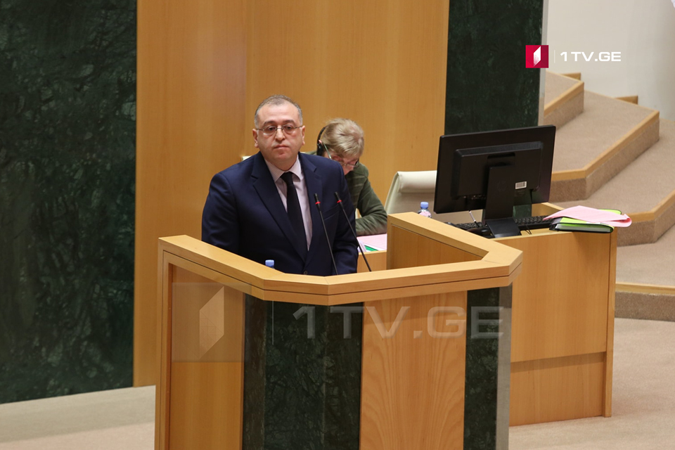 Сегодня на внеочередном заседании парламента продолжатся слушания Кобы Гвенетадзе