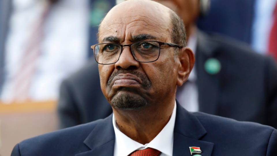 Президент Судана Омар аль-Башир находится под домашним арестом