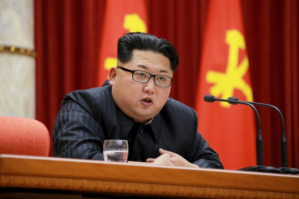 Ким Чен Ын Аҩaдaтәи Кореиa aҳәынҭқaррaтә хеилaк хaнтәaҩыс еиҭaх дaлырхит