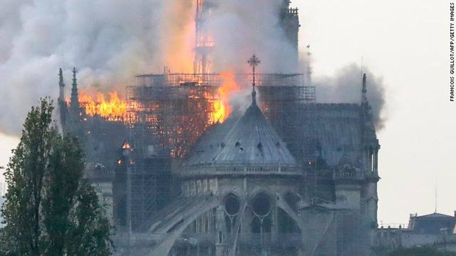 Փարիզում, Աստվածամոր տաճարում մհրդեհի պատճառով, Ֆրանսիայի նախագահ Էմանուել Մակրոնը չեղարկել ծրագրված ելույթը
