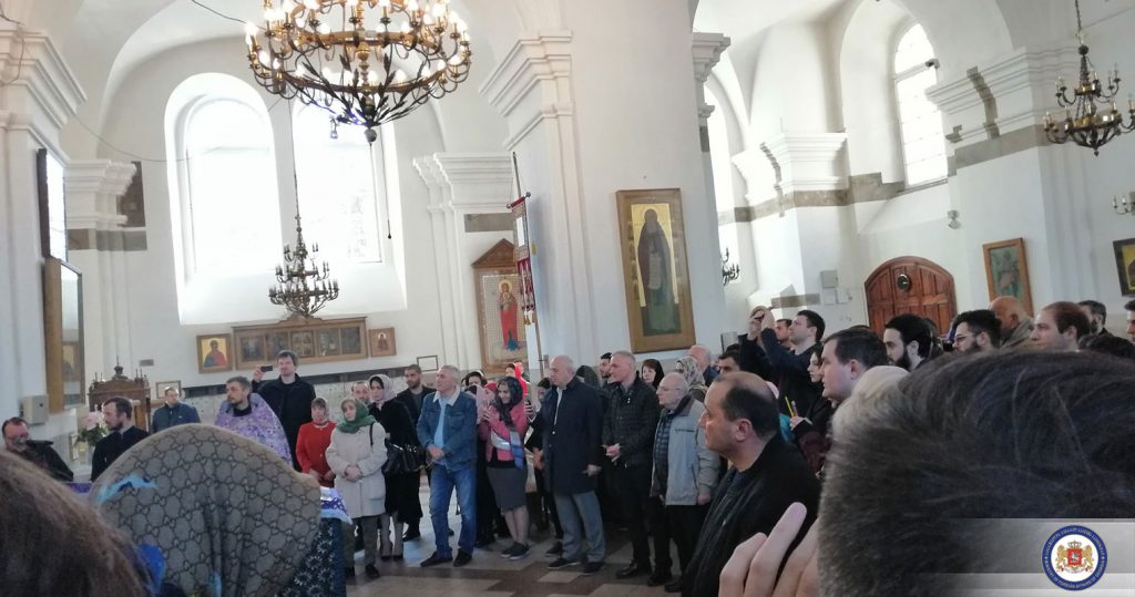 Church service held in Georgian language at St. Peter and Paul Cathedral in Minsk