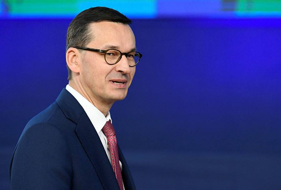 Премьер-министр Польши заявляет, что покупка у России газа то же самое, что покупать у Путина оружие