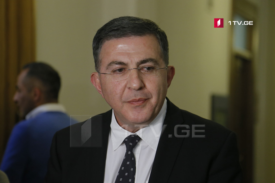 Директор Пенсионного агентства Леван Сургуладзе обратился к наблюдательскому совету с просьбой об отставке