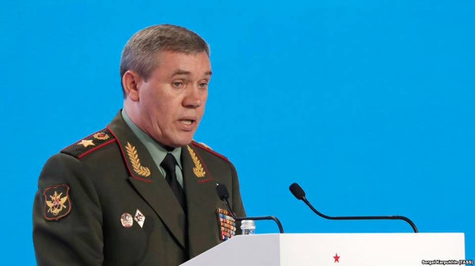 Генштаб России - Россия увеличит состав двух военных округов в ответ на размещение военных НАТО на российских границах