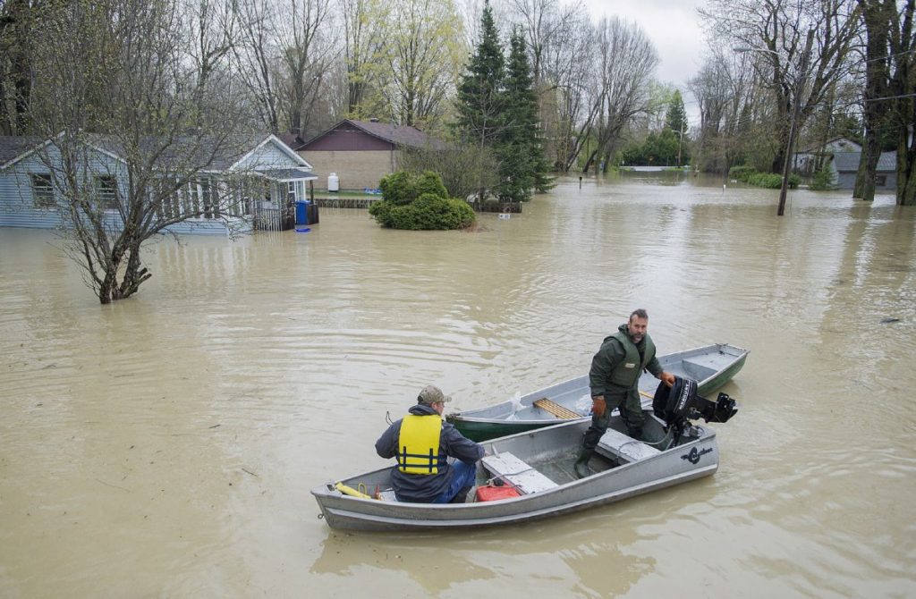 Чрезвычайное положение объявлено в столице Канады из-за наводнения