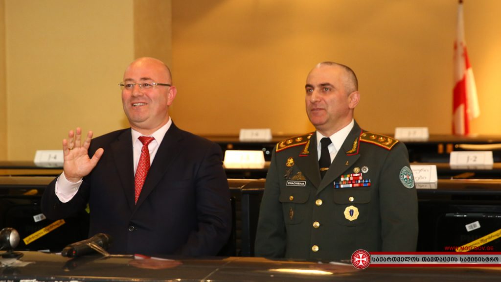 Министр обороны поздравил миротворцев с Днем сил обороны с помощью телемоста