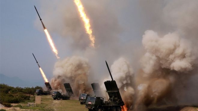Северная Корея провела военные учения, во время которых испытала ракетные установки дальнего радиуса действия