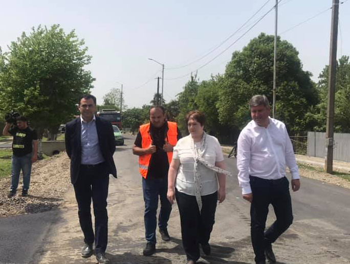 Майя Цкитишвили ознакомилась с работами по реабилитации дороги в Анаклиа