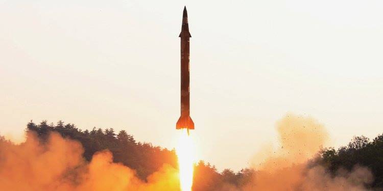 Северная Корея запустила ракету неизвестной модели