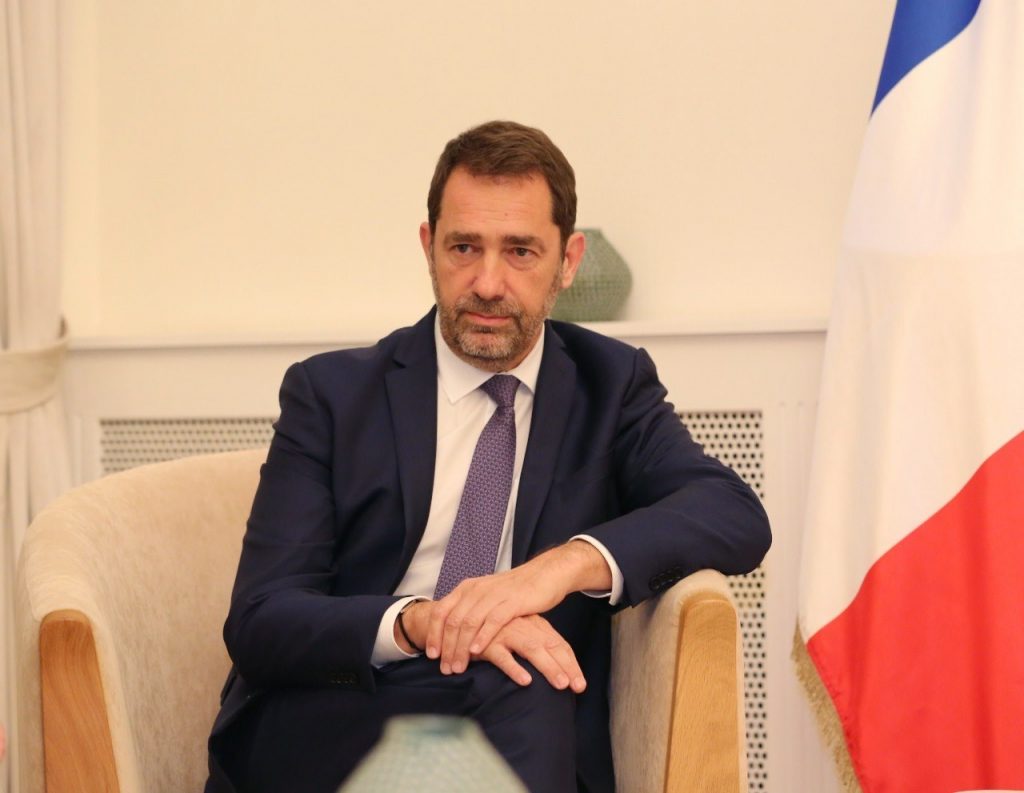 Министр внутренних дел Франции - Грузины должны путешествовать везде, но они мечтают об Эльдорадо