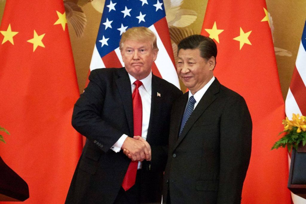 Дональд Трамп 300 миллиард адоллар рыхә китаитәи аалыҵ атарифқәа ақәҵаразы адҵа ҟаиҵеит