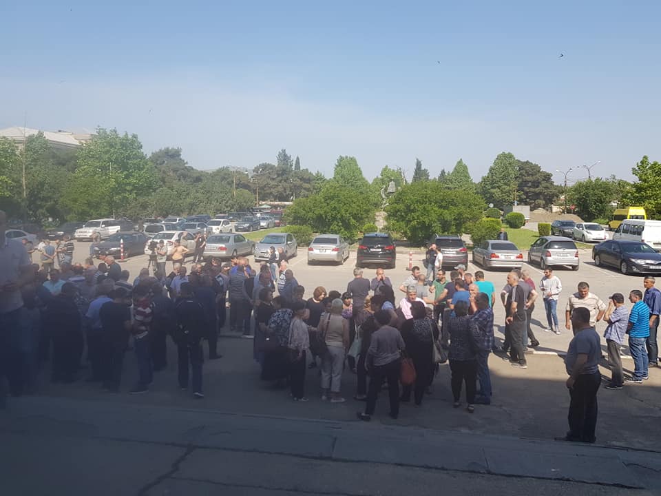 В Рустави продолжается забастовка сотрудников "Грузинской стали"