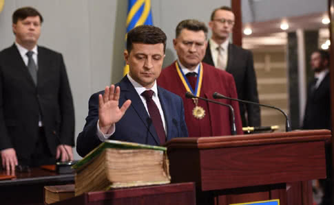 Владимир Зеленский распустил парламент Украины восьмого созыва