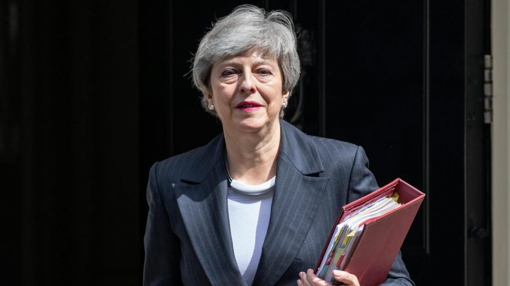 "Таймс" - Премьер-министр Великобритании уйдет в отставку 24 мая