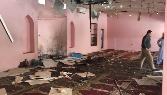 В результате взрыва в мечети в Пакистане погибли два человека