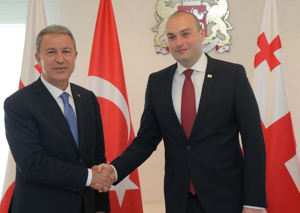 Мамука Бахтадзе принял министра обороны Турции