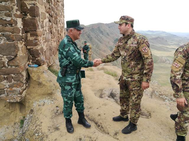 MIA- Georgian and Azerbaijani border guards jointly monitor situation at Davit Gareja