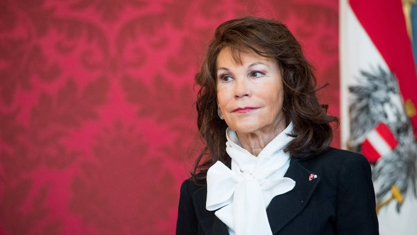 Впервые канцлером Австрии стала женщина