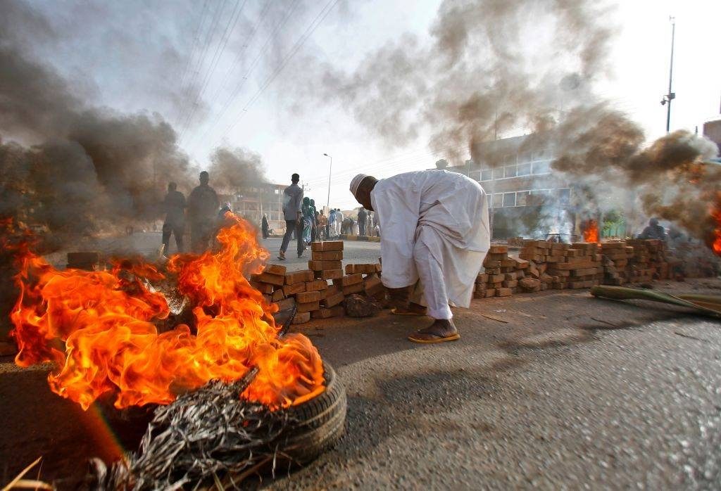 "Рейтер" - В результате разгона акции в столице Судана, по меньшей мере погибли 9 человек, пострадали десятки