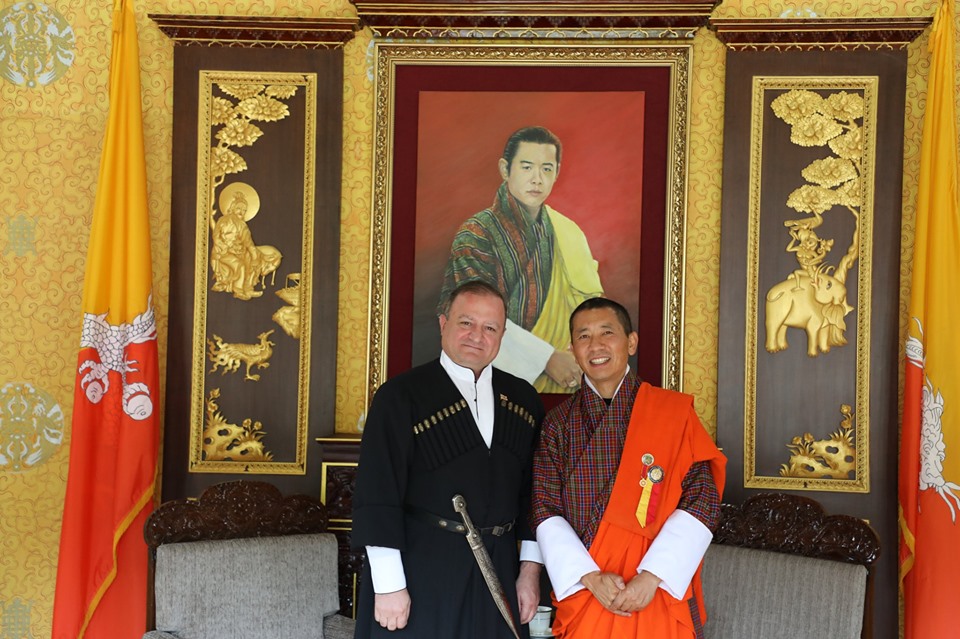 Премьер-министр Королевства Бутан принял посла Грузии (фото)