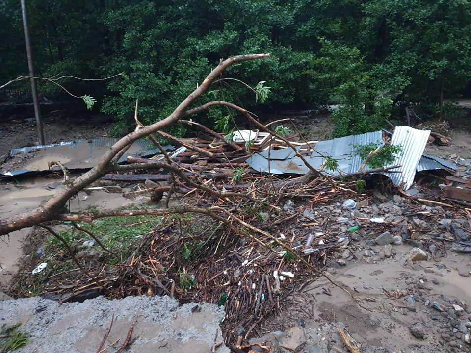 Харагаульское Село Зваре пострадало от сильного дождя [фото]