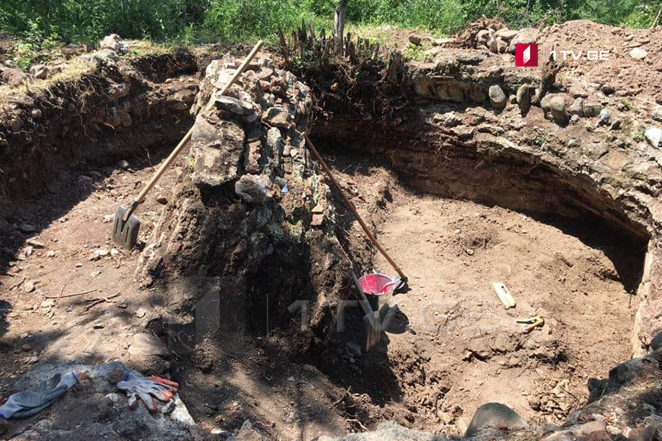 Archaeologists discovered fragments of historical buildings in Telavi