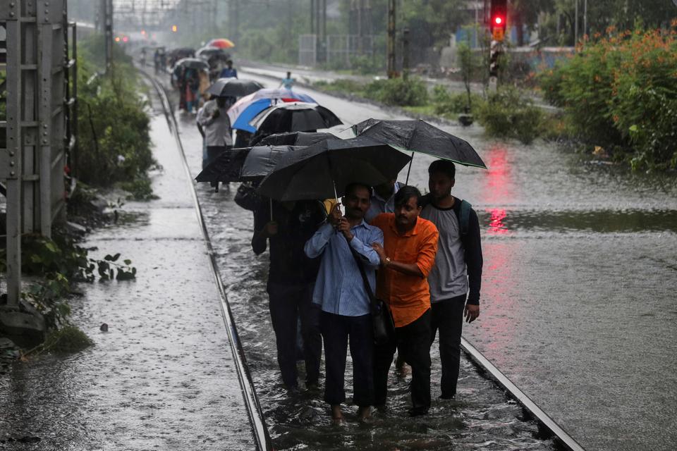 30 человек погибли в результате проливных дождей в Индии