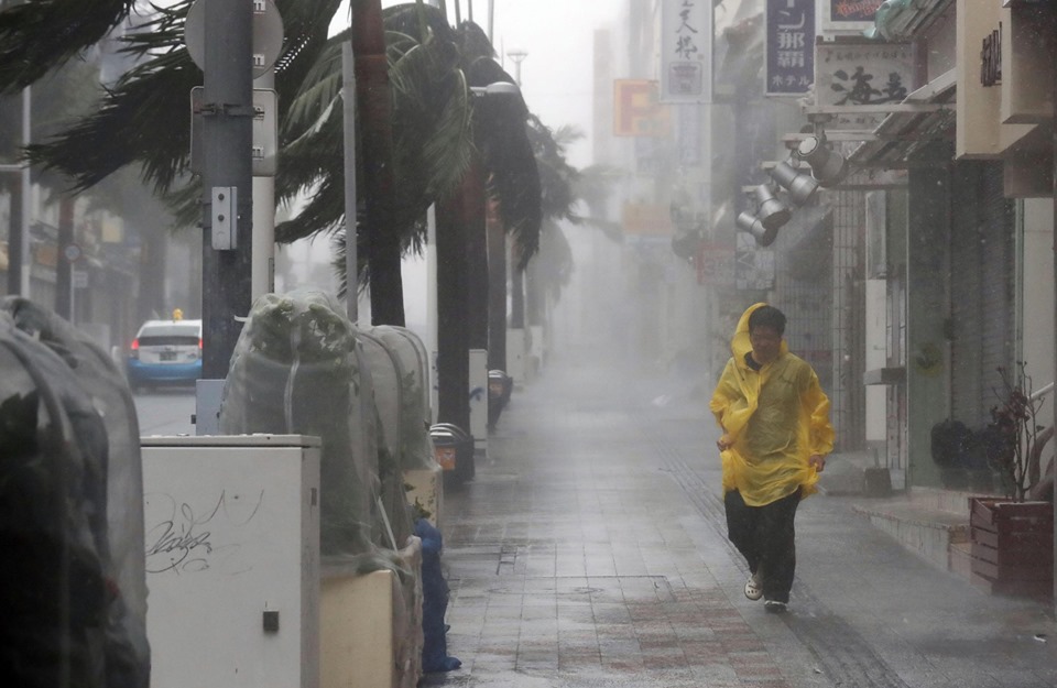 Из-за угрозы оползней в Японии эвакуируют 600 000 человек