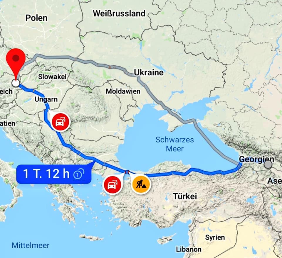 Посол Австрии в Грузии прибыл в Тбилиси из Вену на автомобиле [фото]