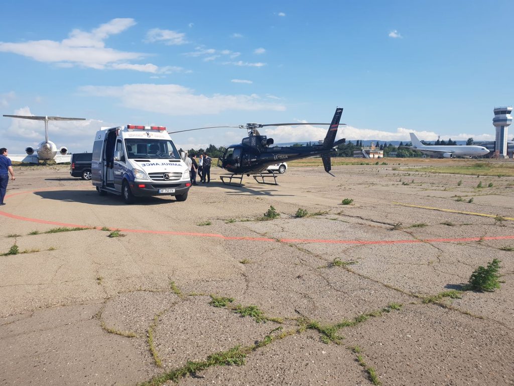 Гражданина Армении, пострадавшего у Руиси, доставили на вертолете в Армению