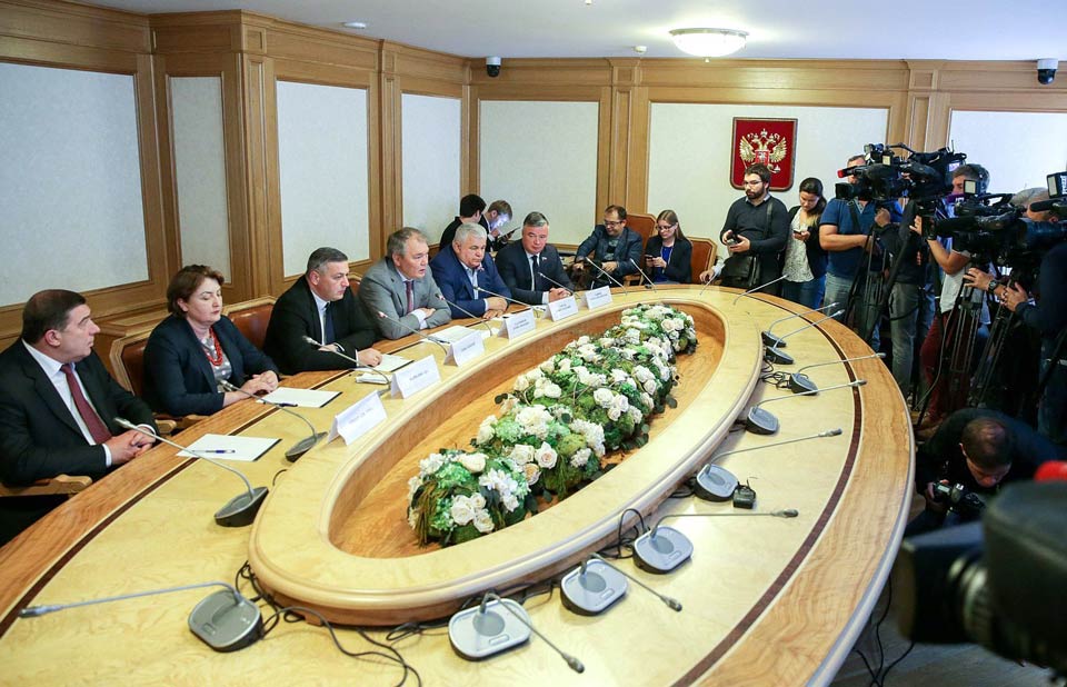 Члены "Альянса патриотов" провели встречи в Государственной думе России (фото)